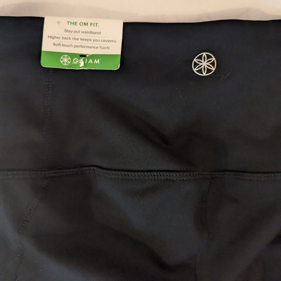Gaiam Black crop leggings w/ metallic inserts - Picture 8 of 8